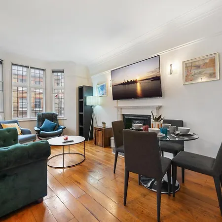 Old Elegant 2-Bedroom Apartment On Marylebone High Street London Exterior photo