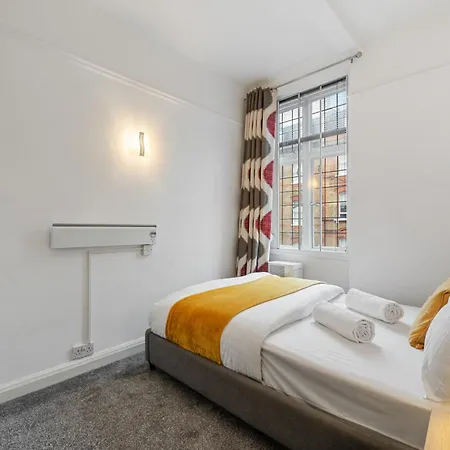 Old Elegant 2-Bedroom Apartment On Marylebone High Street London Exterior photo